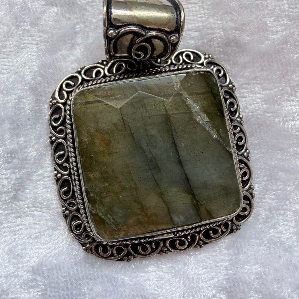 Natural Labradorite Stone Pendant in .925.Sterling Silver